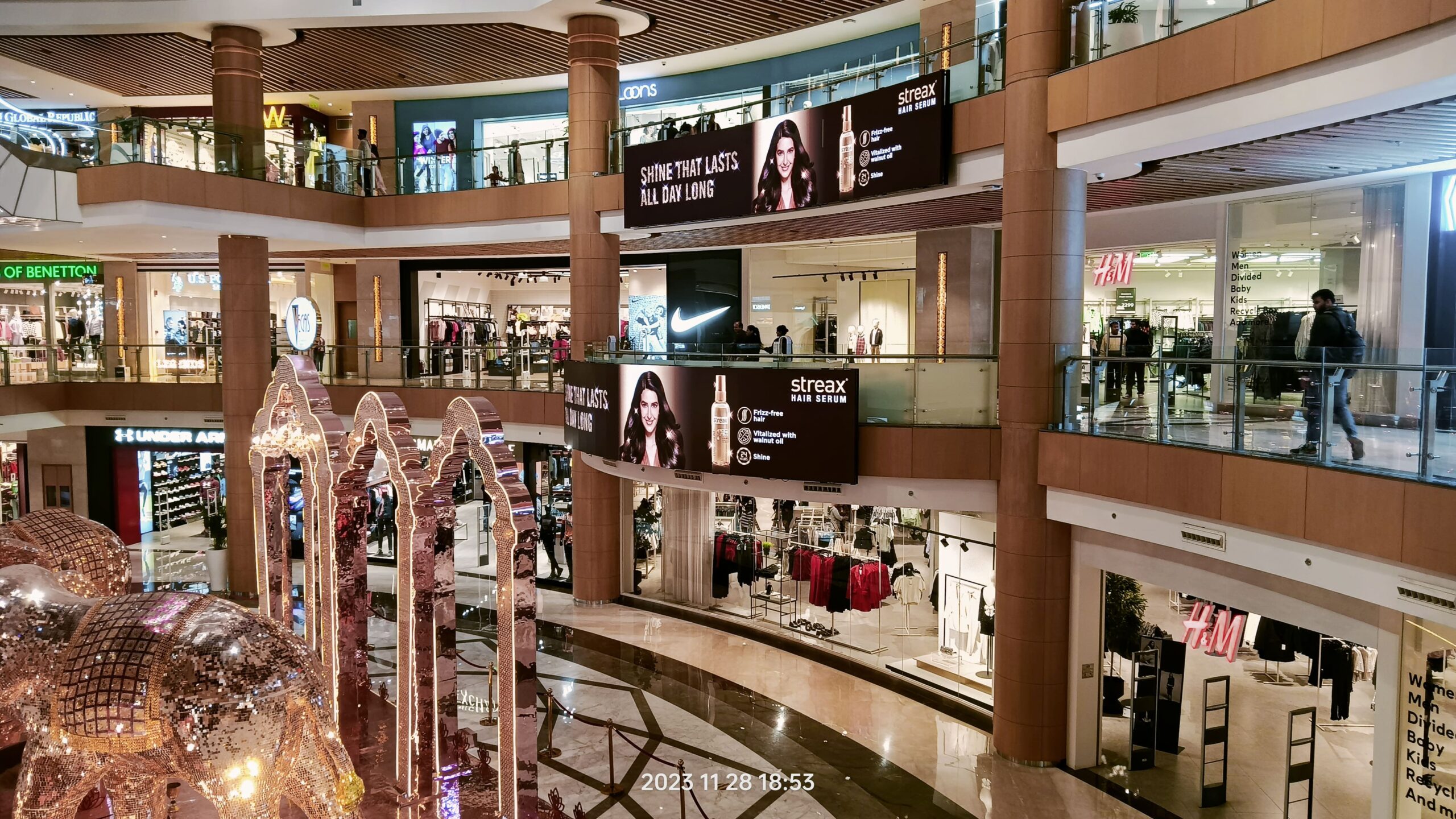 Saket District Centre